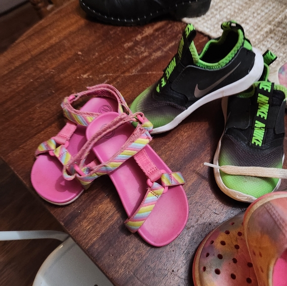 8C Girls Shoe Bundle - Picture 9 of 10